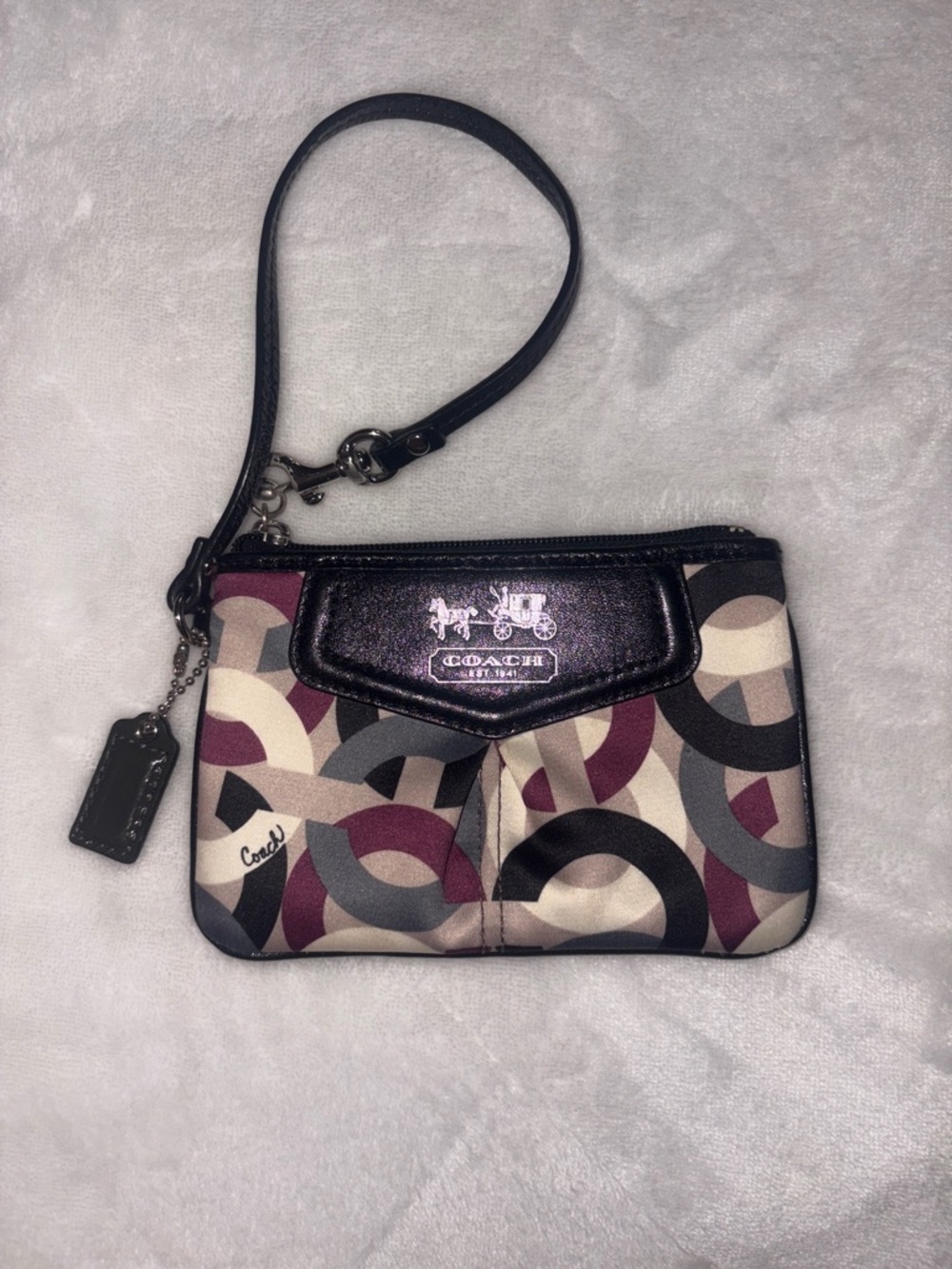 Coach Madison Op Art Signature Sateen Wristlet "Op Art" pattern